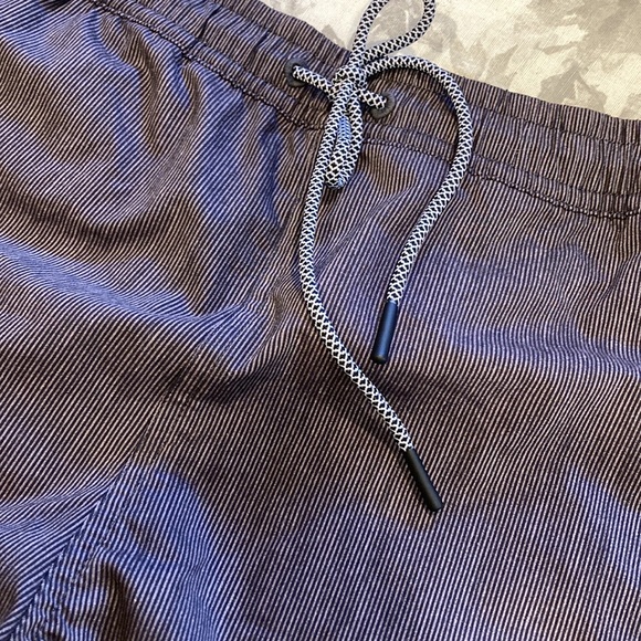 NWOT Athleta 2.5” Board Short - Picture 5 of 10